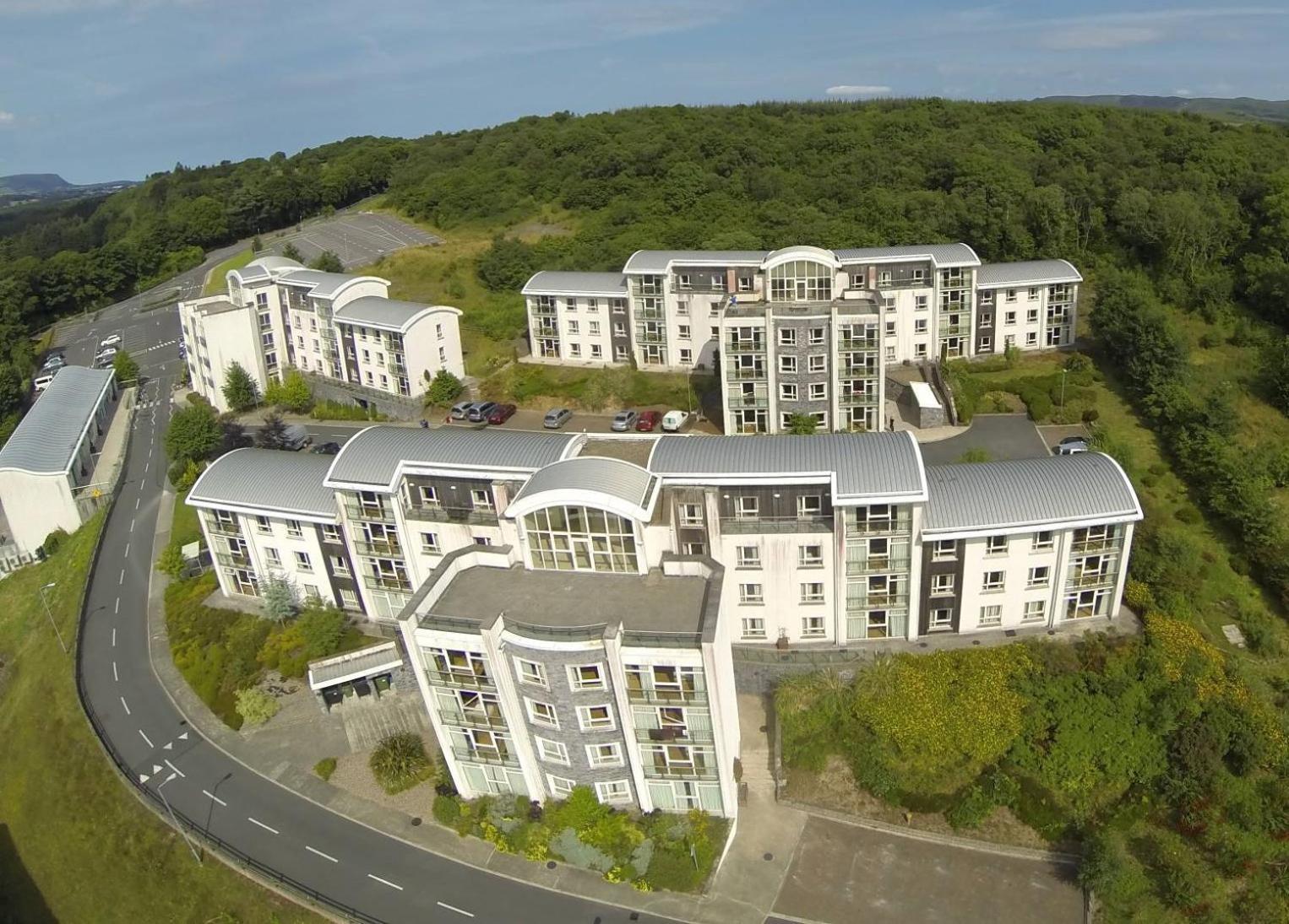 St Angela'S Lakeside Aparthotel Sala Sligo Exterior foto