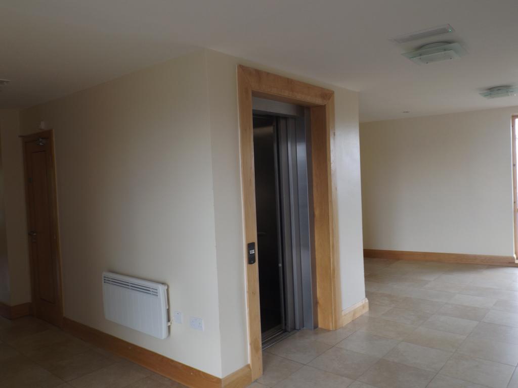 St Angela'S Lakeside Aparthotel Sala Sligo Exterior foto